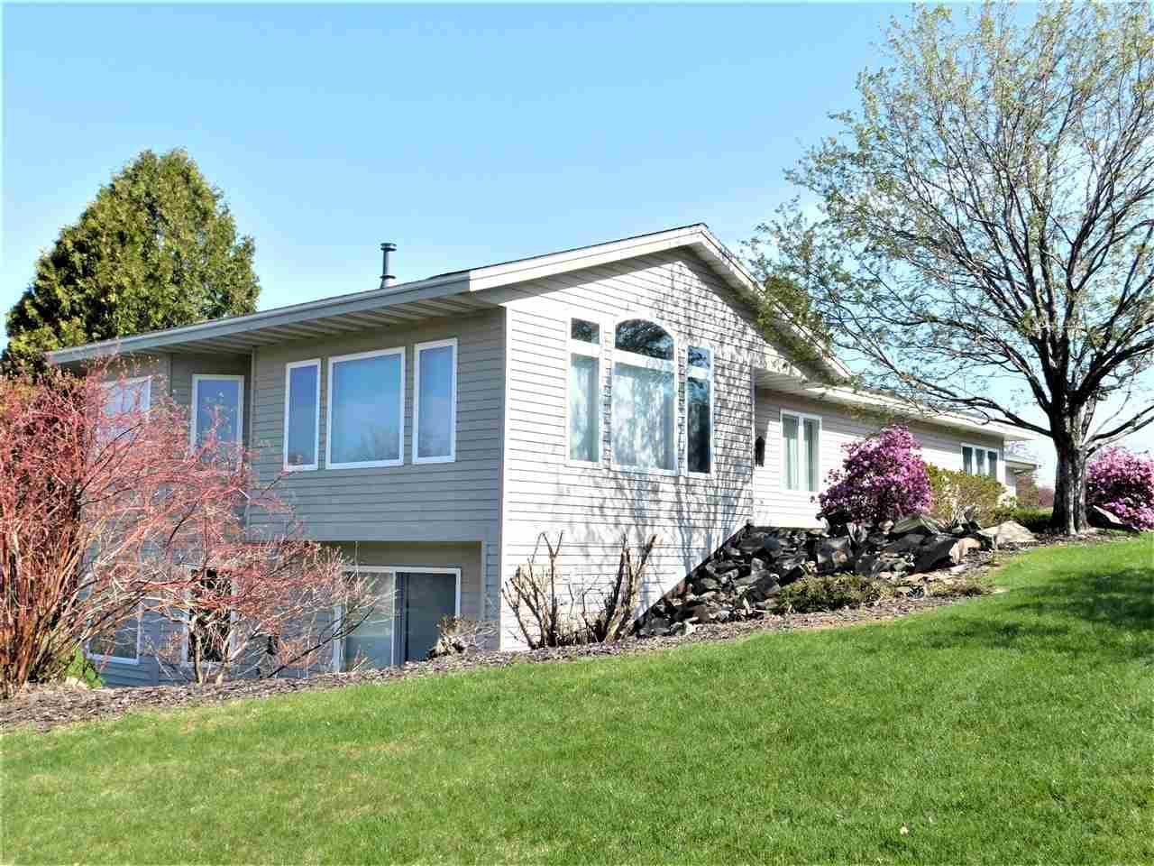 1220 Easthill Dr, Wausau, WI 54403 MLS 22002235 Redfin