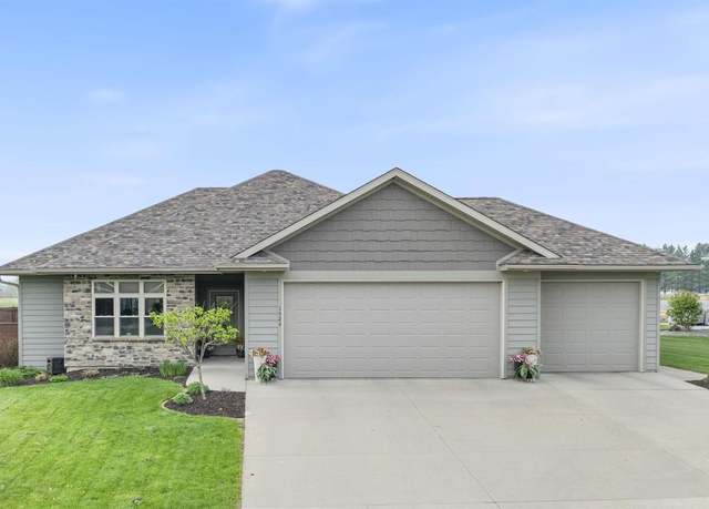 Property at 1524 E 20th St, Marshfield, WI 54449, 4 beds, 3 baths