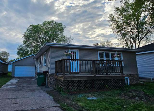 Property at 531 N 15th Ave, Wisconsin Rapids, WI 54495, 4 beds, 2 baths