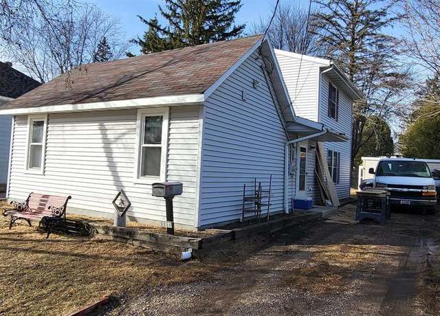Property at 1116 Washington Ave, Stevens Point, WI 54481, 3 beds, 2 baths