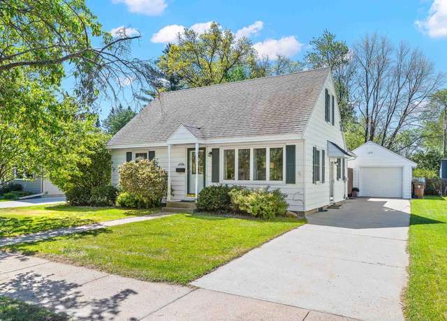 Property at 3125 Jefferson St, Stevens Point, WI 54481, 3 beds, 2 baths