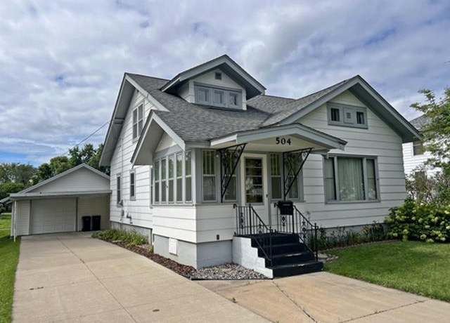 Property at 504 S Peach Ave, Marshfield, WI 54449, 4 beds, 2 baths