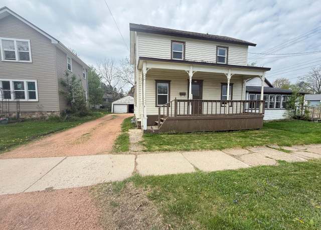 Property at 312 W 4th St, Marshfield, WI 54449, 3 beds, 2 baths