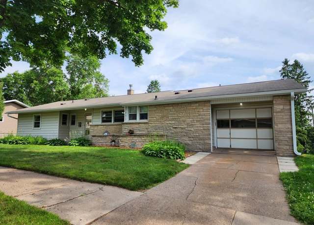 Property at 915 Turner St, Wausau, WI 54403, 4 beds, 2 baths