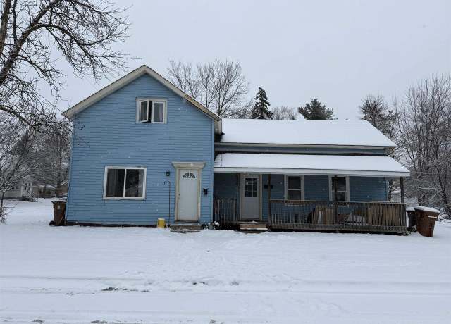 Property at 601 Meadow St, Stevens Point, WI 54481, 5 beds, 2 baths