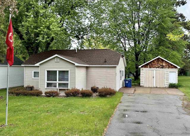 Property at 3721 Carl St, Wausau, WI 54403, 3 beds, 1 bath