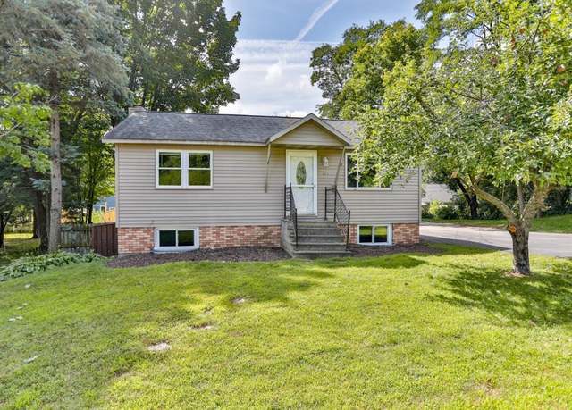 Property at 127 Lake View Dr, Schofield, WI 54476, 3 beds, 2 baths