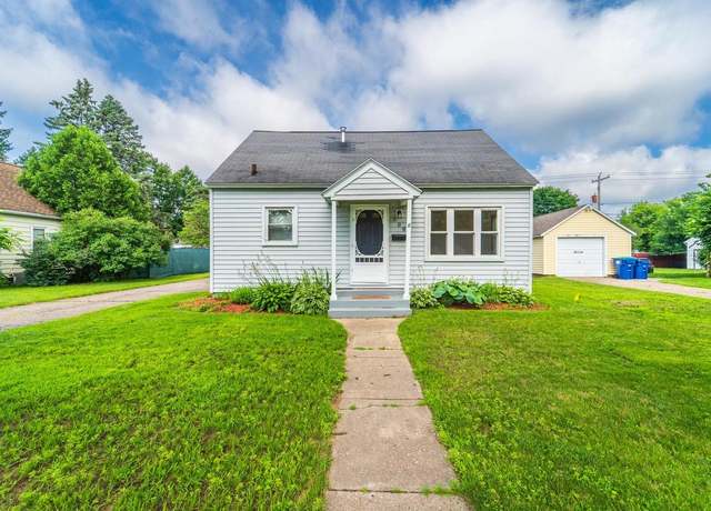Property at 708 N 9th Ave, Wausau, WI 54401, 4 beds, 1 bath