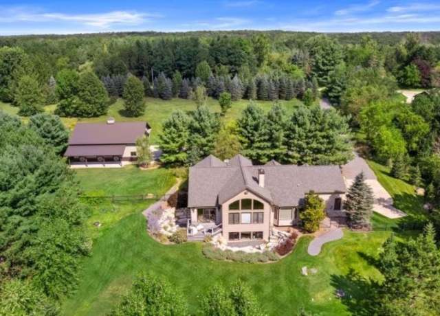 Property at 8233 Rolling Hills Rd, Custer, WI 54423, 2 beds, 2.5 baths