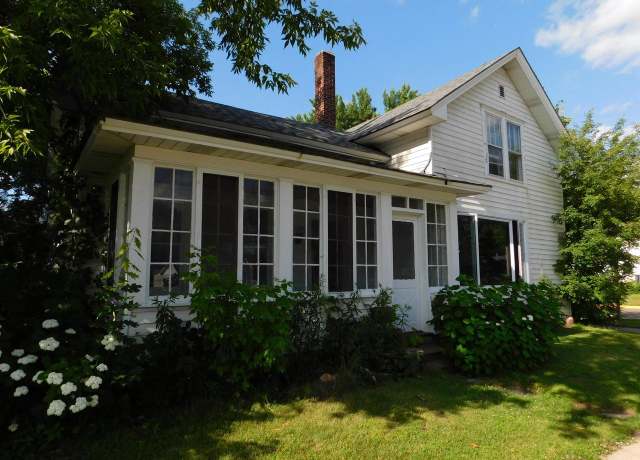 Property at 414 E 3rd St, Merrill, WI 54452, 3 beds, 1 bath