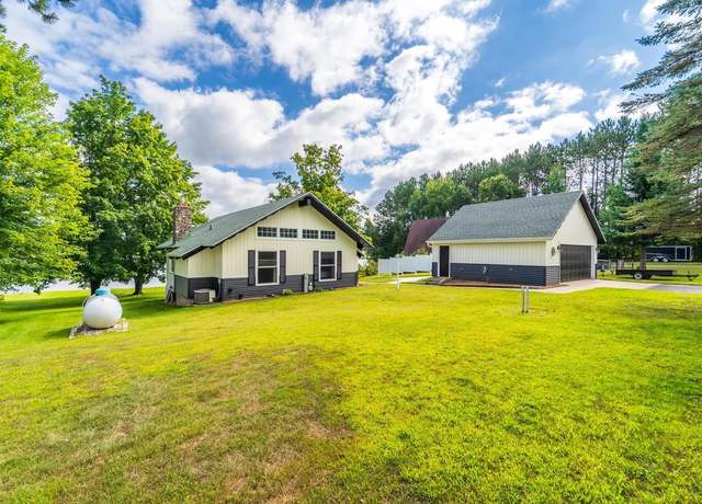 Property at 41 Lake Dr, Gresham, WI 54128, 2 beds, 1.5 baths