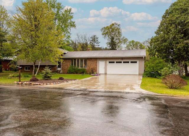 Property at 4048 Simonis St, Stevens Point, WI 54481, 4 beds, 3 baths