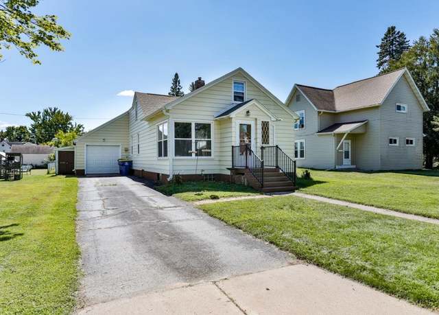 Property at 1007 E 7th St, Merrill, WI 54452, 3 beds, 1 bath