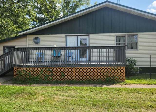 Property at 108 S Oak St, Adams, WI 53910, 3 beds, 1 bath