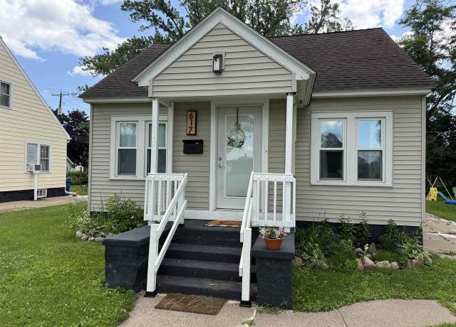 Property at 617 Floral Ave, Wausau, WI 54403, 4 beds, 2 baths