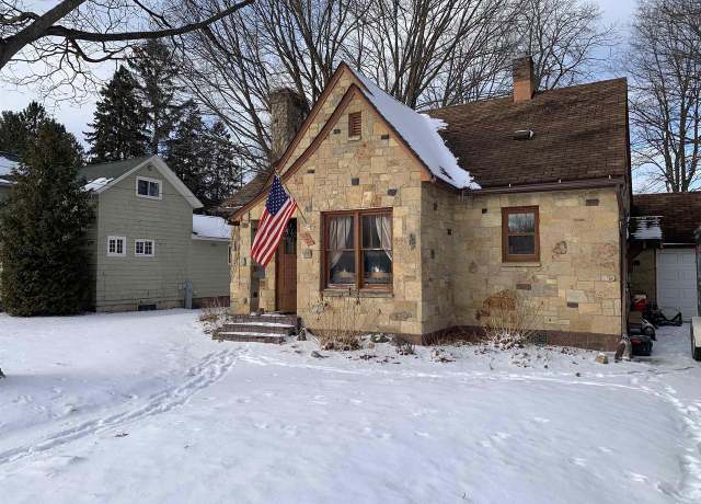 Property at 716 Cedar St, Antigo, WI 54409, 3 beds, 1 bath