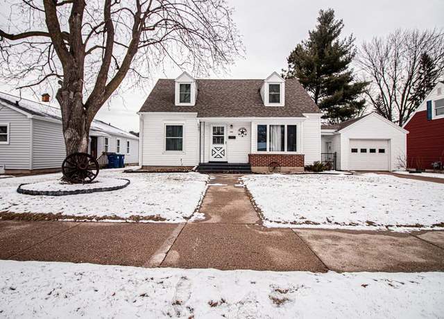 Property at 150 9th St, Clintonville, WI 54929, 3 beds, 1.5 baths