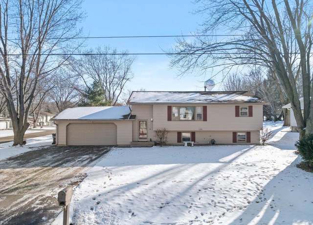 Property at 115 N Willow Ave, Marshfield, WI 54449, 4 beds, 2 baths