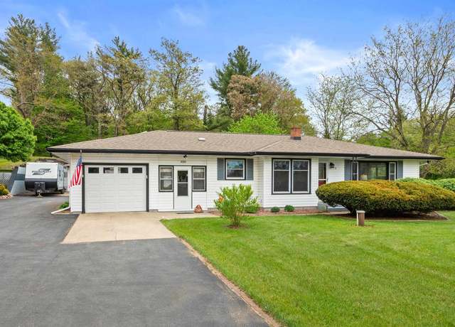 Property at 6307 Old Amish Rd, Plover, WI 54467, 2 beds, 2 baths