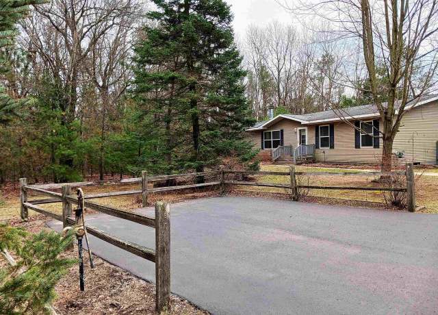 Property at 834 Church Ave, Nekoosa, WI 54457, 3 beds, 3 baths