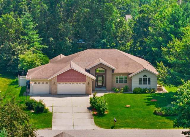 Property at 1980 Norway Pine Dr, Plover, WI 54467, 5 beds, 3 baths