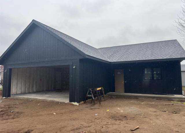Property at 914 22nd Pl, Wausau, WI 54401, 2 beds, 2 baths