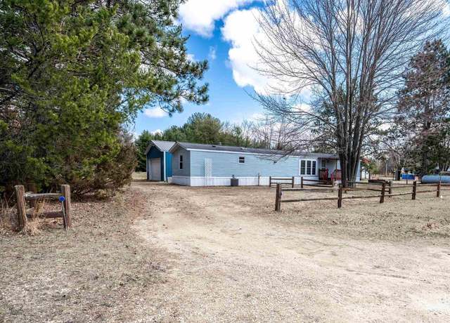 Property at 2242 Birch Dr, Friendship, WI 53934, 3 beds, 2 baths