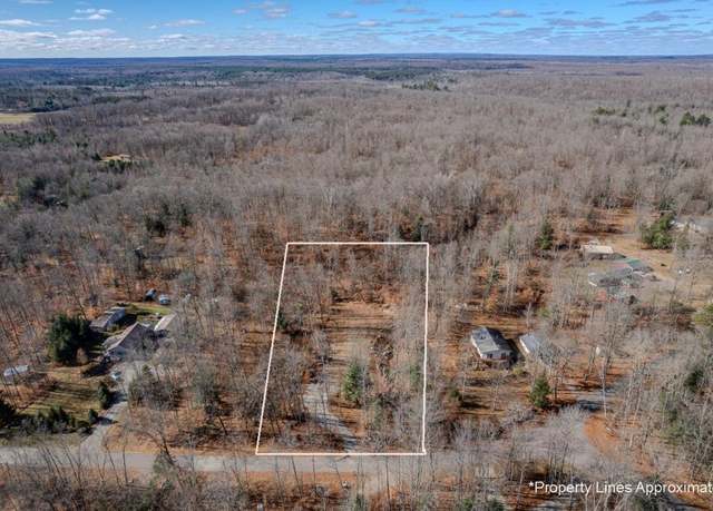 Property at 14773 Bear Paw Trl, Mountain, WI 54149