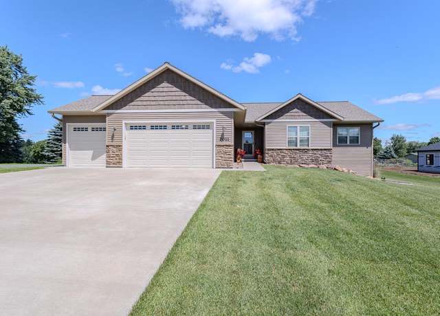 Property at 2011 Brandon Cir, Wausau, WI 54401, 4 beds, 3 baths