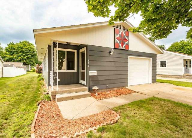 Property at 930 12th Street South, Wisconsin Rapids, WI 54494, 2 beds, 1 bath