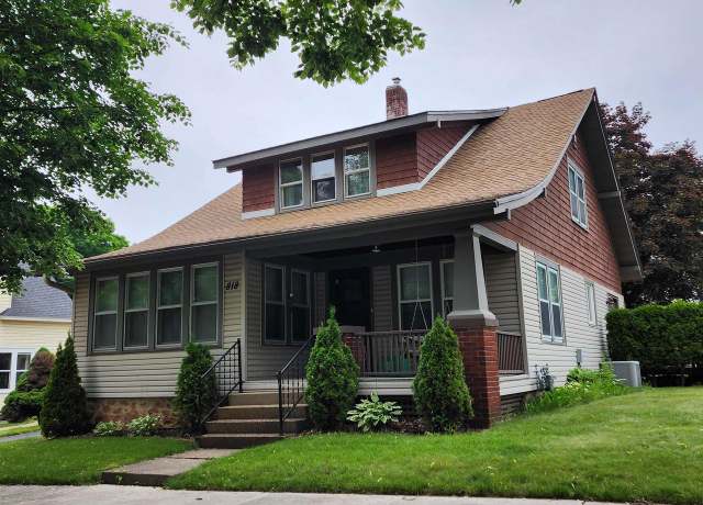 Property at 818 E Bridge St, Wausau, WI 54403, 3 beds, 2 baths