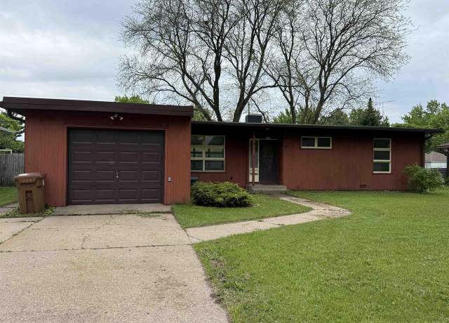 Property at 2617 Peck St, Stevens Point, WI 54481, 3 beds, 1.5 baths