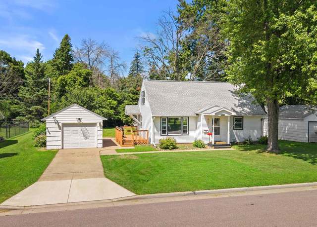 Property at 530 18th Avenue South, Wisconsin Rapids, WI 54495, 4 beds, 1 bath