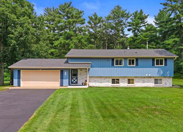 Property at 2511 Country Ct, Wisconsin Rapids, WI 54494, 3 beds, 2 baths