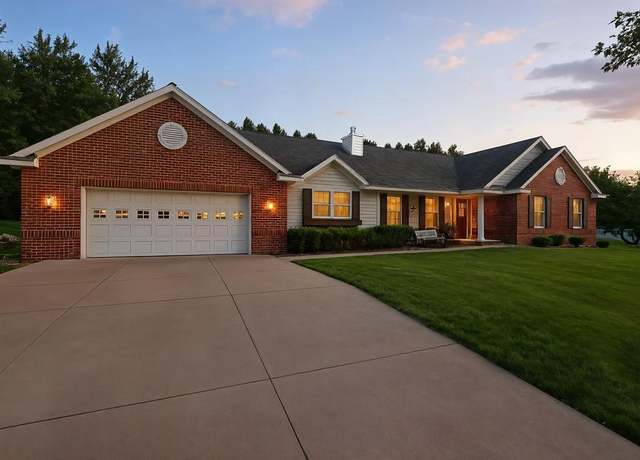 Property at 1627 Mulligan Dr, Wausau, WI 54403, 4 beds, 3 baths