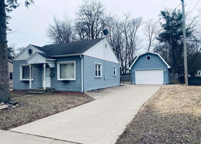 Property at 824 8th St, Waupaca, WI 54981, 2 beds, 1 bath