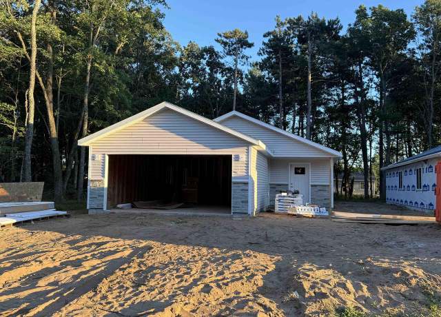 Property at 5581 Lost Crk, Stevens Point, WI 54482, 3 beds, 2 baths