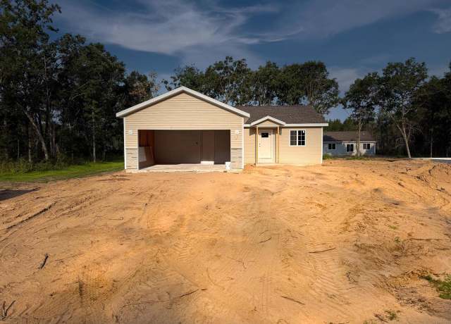 Property at 220 Leonard St, Stevens Point, WI 54482, 3 beds, 2 baths