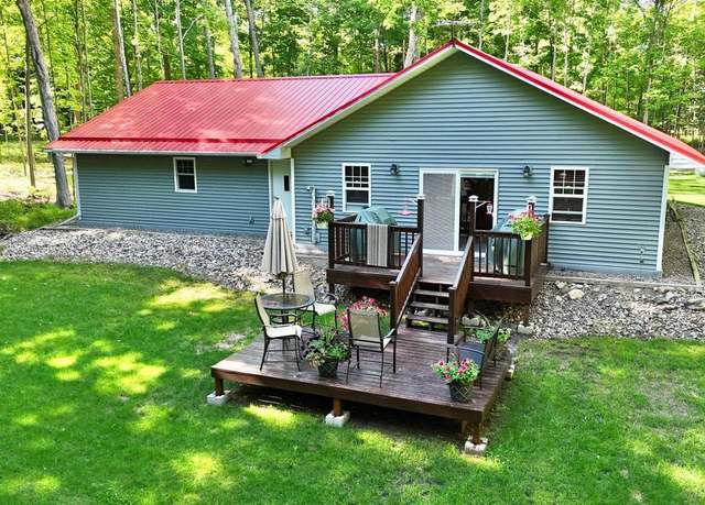 Property at W5327 Hillcrest Rd, Tomahawk, WI 54487, 1 bed, 1 bath