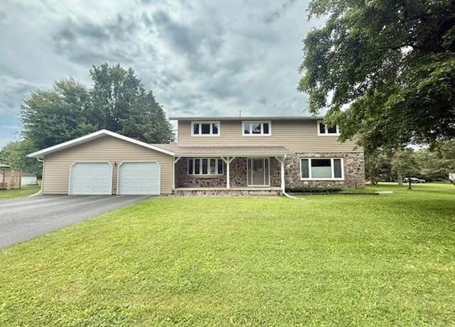 Property at 401 E Riverside Ave, Merrill, WI 54452, 4 beds, 3.5 baths