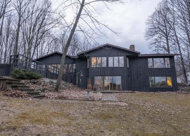 Property at W6127 Buehler Ln, Medford, WI 54451, 2 beds, 2.5 baths