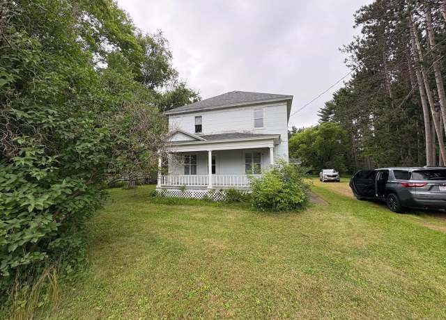 Property at 3923 N 6th St, Wausau, WI 54403, 3 beds, 2 baths