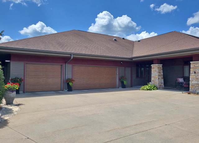 Property at 1922 Pheasant Run Dr, Marshfield, WI 54449, 3 beds, 3 baths