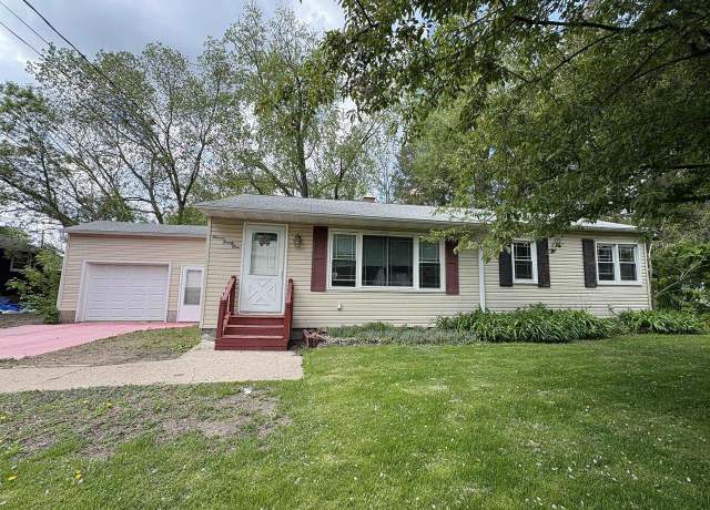 Property at 1121 Broadway St, Wisconsin Rapids, WI 54494, 2 beds, 1 bath