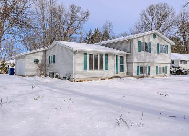 Property at 154166 Paramount Dr, Wausau, WI 54401, 4 beds, 3 baths