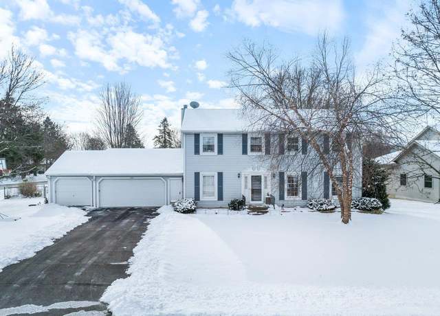 Property at 1000 Colonial St, Marshfield, WI 54449, 4 beds, 2.5 baths