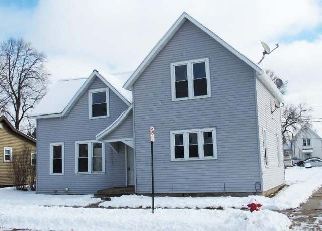 Property at 601 N Genesee St, Merrill, WI 54452, 4 beds