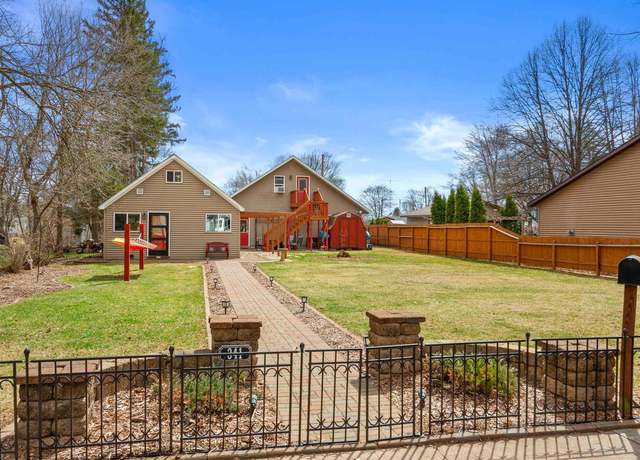 Property at 341 Island Ave, Port Edwards, WI 54469, 2 beds, 1 bath