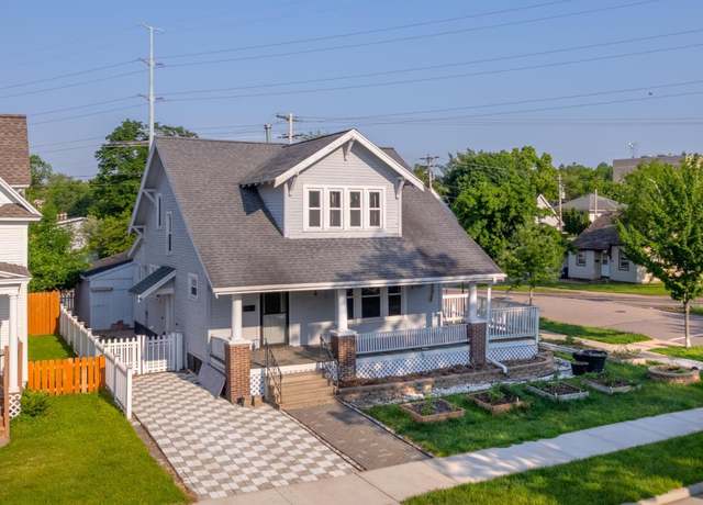Property at 602 S 5th Ave, Wausau, WI 54401, 3 beds, 3 baths