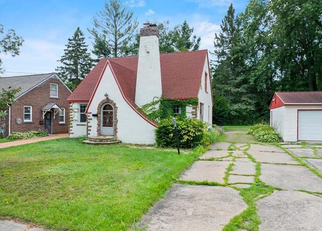 Property at 508 W 8th St, Marshfield, WI 54449, 4 beds, 2 baths
